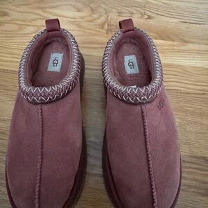 UGG Platform Tasman Slipper in Red Jasper, size 9